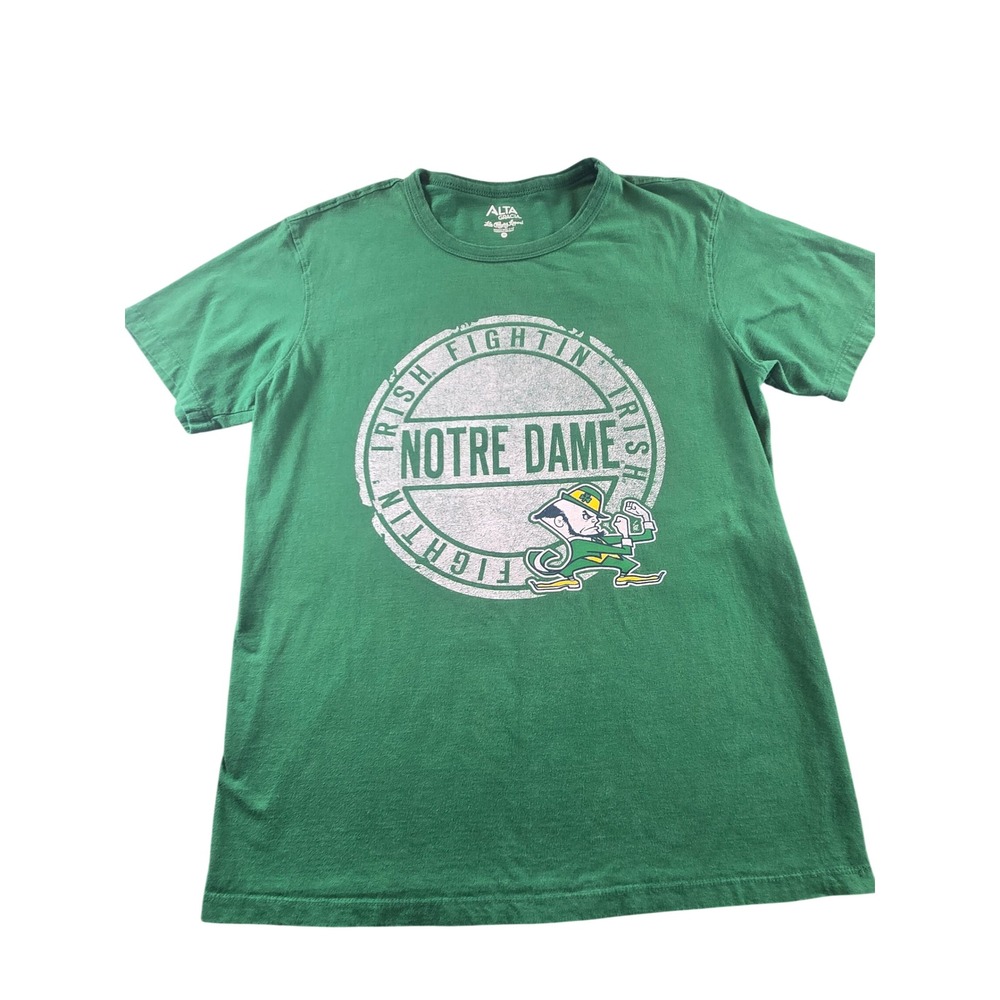 Alta Gracia Notre Dame Fighting Irish Green Graphic T-Shirt Mens Medium